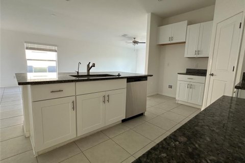 House in Wimauma, Florida 4 bedrooms, 171.03 sq.m. № 2115320 - photo 7