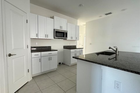 House in Wimauma, Florida 4 bedrooms, 171.03 sq.m. № 2115320 - photo 8