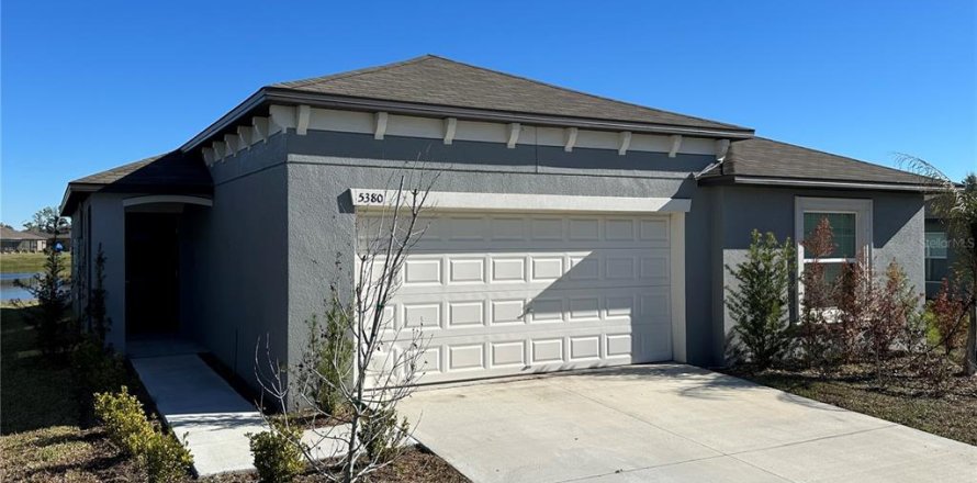House in Wimauma, Florida 4 bedrooms, 171.03 sq.m. № 2115320