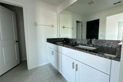 House in Wimauma, Florida 4 bedrooms, 171.03 sq.m. № 2115320 - photo 13