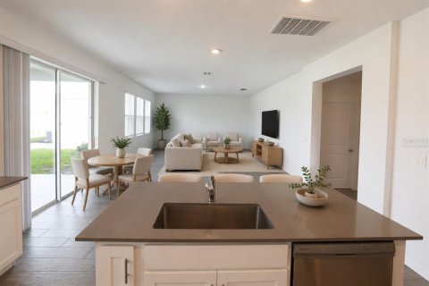Купить виллу или дом в Клермон, Флорида 8 комнат, 258.36м2, № 2306543 - фото 3