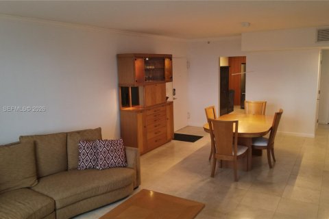 Copropriété à vendre à Hollywood, Floride: 2 chambres, 108.7 m2 № 2439368 - photo 6