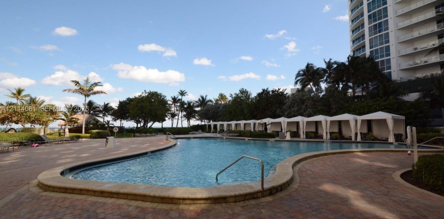 Condo à Hollywood, Floride, 2 chambres  № 2439368