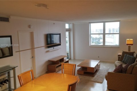 Copropriété à vendre à Hollywood, Floride: 2 chambres, 108.7 m2 № 2439368 - photo 5