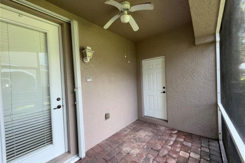Townhouse in Fort Myers, Florida 3 bedrooms, 180.04 sq.m. № 1905329 - photo 21