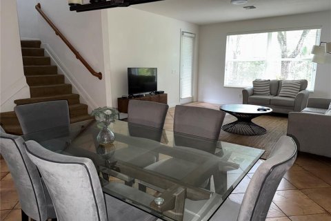 Townhouse in Fort Myers, Florida 3 bedrooms, 180.04 sq.m. № 1905329 - photo 8