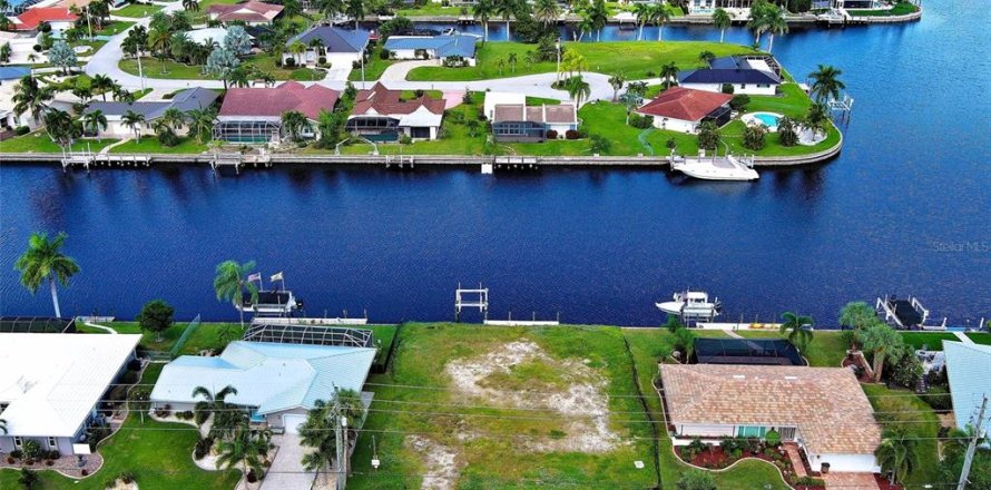 Terrain à Punta Gorda, Floride № 2420183