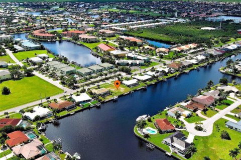 Terrain à vendre à Punta Gorda, Floride № 2420183 - photo 9