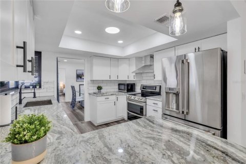 Casa en alquiler en Bradenton, Florida, 4 dormitorios, 186.83 m2 № 917931 - foto 14