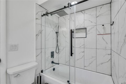 Casa en alquiler en Bradenton, Florida, 4 dormitorios, 186.83 m2 № 917931 - foto 21