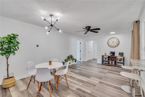 Casa en alquiler en Bradenton, Florida, 4 dormitorios, 186.83 m2 № 917931 - foto 16