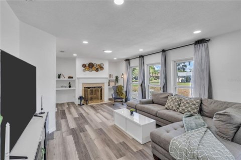 Casa en alquiler en Bradenton, Florida, 4 dormitorios, 186.83 m2 № 917931 - foto 2