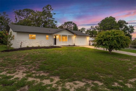 House in Beverly Hills, Florida 2 bedrooms, 163.23 sq.m. № 2222798