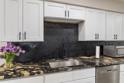 House in Beverly Hills, Florida 2 bedrooms, 163.23 sq.m. № 2222798 - photo 7