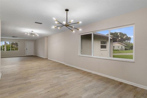 House in Beverly Hills, Florida 2 bedrooms, 163.23 sq.m. № 2222798 - photo 13
