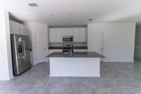 Casa en alquiler en Davenport, Florida, 4 dormitorios, 179.39 m2 № 1918307 - foto 6