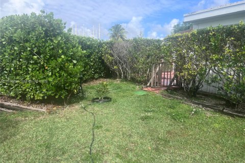 Casa en alquiler en Homestead, Florida, 3 dormitorios, 132.85 m2 № 2044581 - foto 3