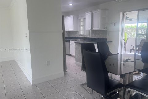 Casa en alquiler en Homestead, Florida, 3 dormitorios, 132.85 m2 № 2044581 - foto 15