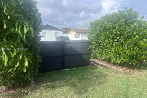 Casa en alquiler en Homestead, Florida, 3 dormitorios, 132.85 m2 № 2044581 - foto 6