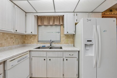 Villa ou maison à vendre à Sun City Center, Floride: 2 chambres, 127.18 m2 № 2398645 - photo 19
