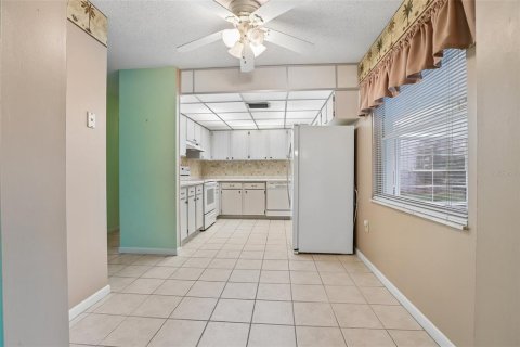 Villa ou maison à vendre à Sun City Center, Floride: 2 chambres, 127.18 m2 № 2398645 - photo 14