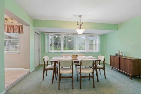 Villa ou maison à vendre à Sun City Center, Floride: 2 chambres, 127.18 m2 № 2398645 - photo 11