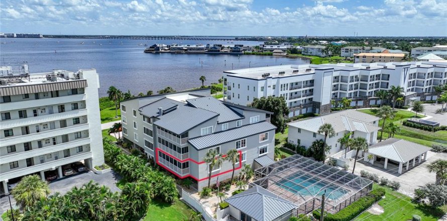 Condo à Punta Gorda, Floride, 2 chambres  № 1297913