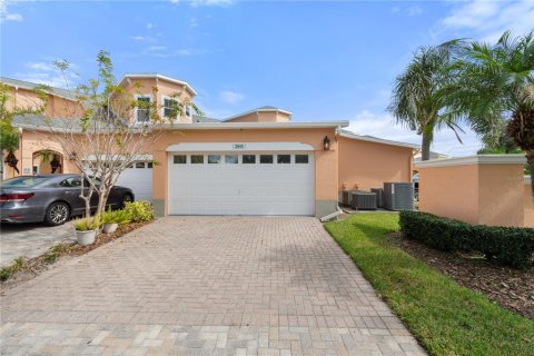 Condo à Lakeland, Floride, 3 chambres  № 2396691