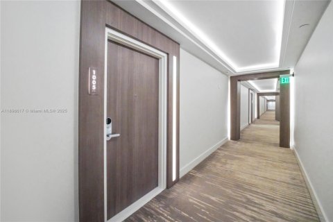 Купить кондоминиум в Майами-Бич, Флорида 1 спальня, 89.19м2, № 1969620 - фото 22