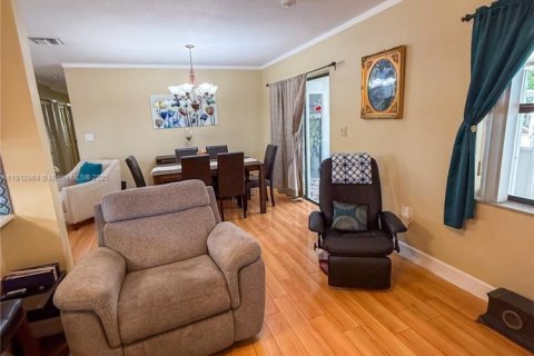 Villa ou maison à vendre à Miami, Floride: 3 chambres, 111.48 m2 № 1973550 - photo 22