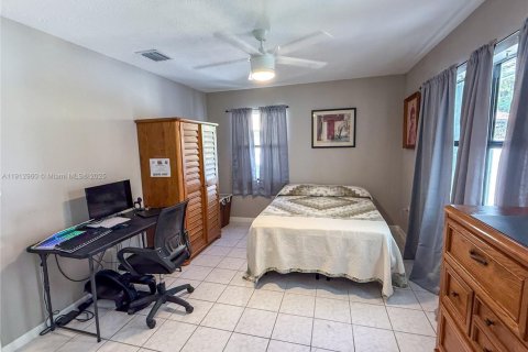 Villa ou maison à vendre à Miami, Floride: 3 chambres, 111.48 m2 № 1973550 - photo 19