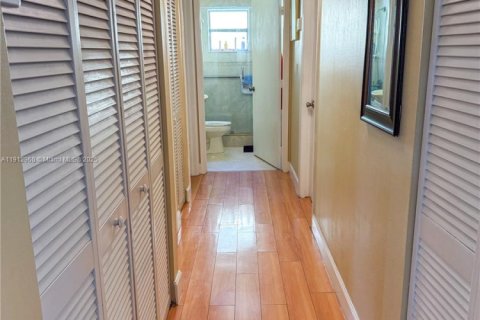 Villa ou maison à vendre à Miami, Floride: 3 chambres, 111.48 m2 № 1973550 - photo 26