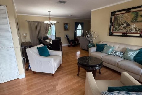 Villa ou maison à vendre à Miami, Floride: 3 chambres, 111.48 m2 № 1973550 - photo 7