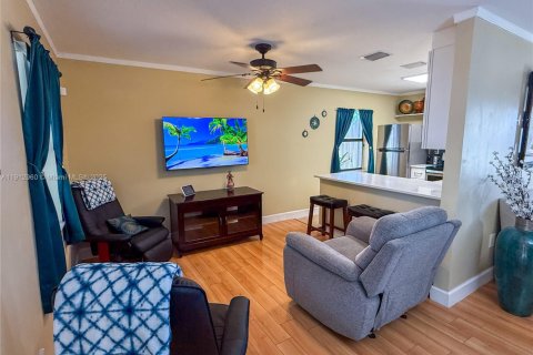 Villa ou maison à vendre à Miami, Floride: 3 chambres, 111.48 m2 № 1973550 - photo 24