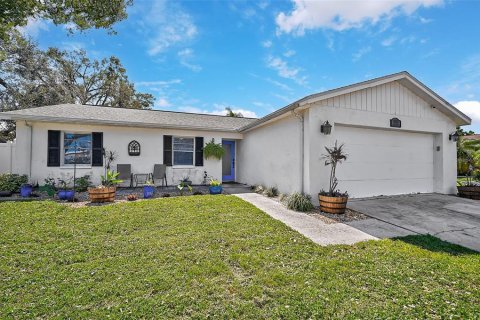 House in Sarasota, Florida 4 bedrooms, 127 sq.m. № 1416444 - photo 3