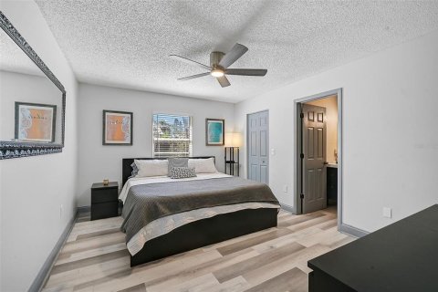 House in Sarasota, Florida 4 bedrooms, 127 sq.m. № 1416444 - photo 16