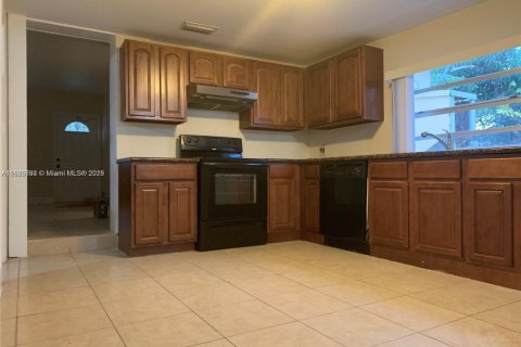 Villa ou maison à vendre à Pompano Beach, Floride: 3 chambres, 127 m2 № 1797050 - photo 13