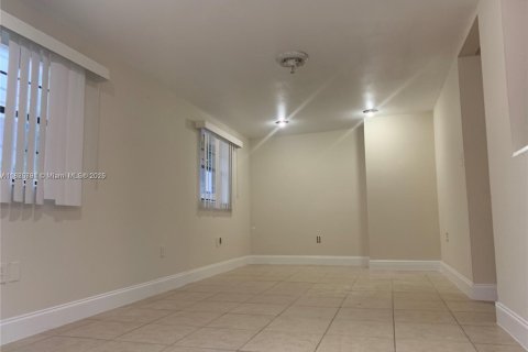Villa ou maison à vendre à Pompano Beach, Floride: 3 chambres, 127 m2 № 1797050 - photo 10