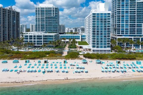 Copropriété à louer à Miami Beach, Floride: 2 chambres, 116.59 m2 № 1936650 - photo 1