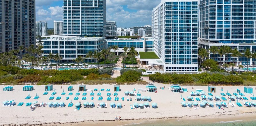 Condo à Miami Beach, Floride, 2 chambres № 1936650