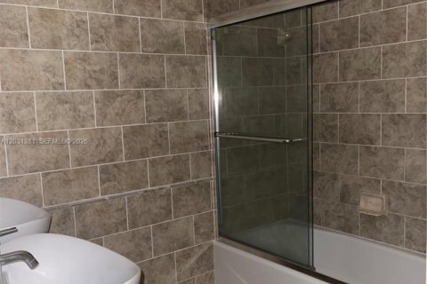 Adosado en alquiler en Davie, Florida, 3 dormitorios, 153.29 m2 № 2086280 - foto 13