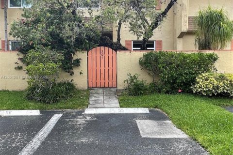Adosado en Davie, Florida 3 dormitorios, 153.29 m2 № 2086280