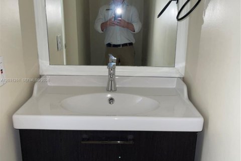 Adosado en alquiler en Davie, Florida, 3 dormitorios, 153.29 m2 № 2086280 - foto 3