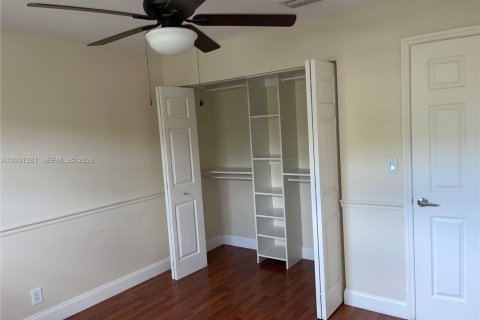Adosado en alquiler en Davie, Florida, 3 dormitorios, 153.29 m2 № 2086280 - foto 17
