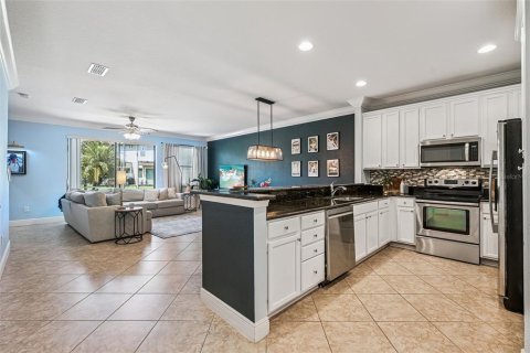 Townhouse in Orlando, Florida 3 bedrooms, 152.17 sq.m. № 2151547 - photo 6