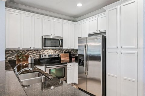 Townhouse in Orlando, Florida 3 bedrooms, 152.17 sq.m. № 2151547 - photo 10