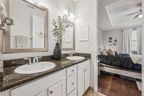 Townhouse in Orlando, Florida 3 bedrooms, 152.17 sq.m. № 2151547 - photo 17