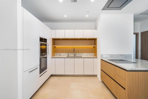 Condominio en venta en Bay Harbor Islands, Florida, 2 dormitorios, 175.49 m2 № 2076984 - foto 10