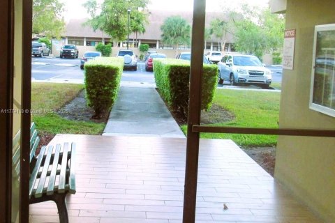 Condo in Kendall, Florida, 2 bedrooms  № 1872378 - photo 6