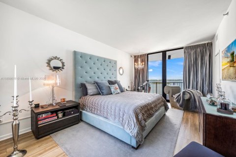 Condo in Miami, Florida, 3 bedrooms  № 1950099 - photo 30